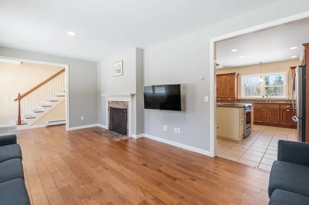 182 Old Winslow Road Wilmot NH 03287
