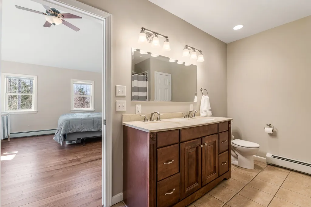 182 Old Winslow Road Wilmot NH 03287