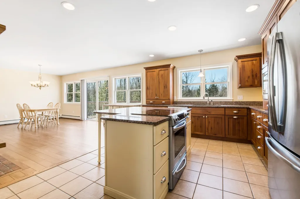 182 Old Winslow Road Wilmot NH 03287