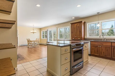 182 Old Winslow Road Wilmot NH 03287