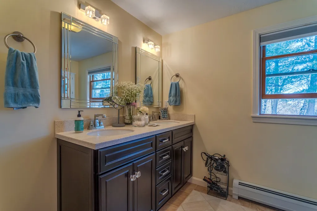 26 Sierra Ridge Road Eliot ME 03903