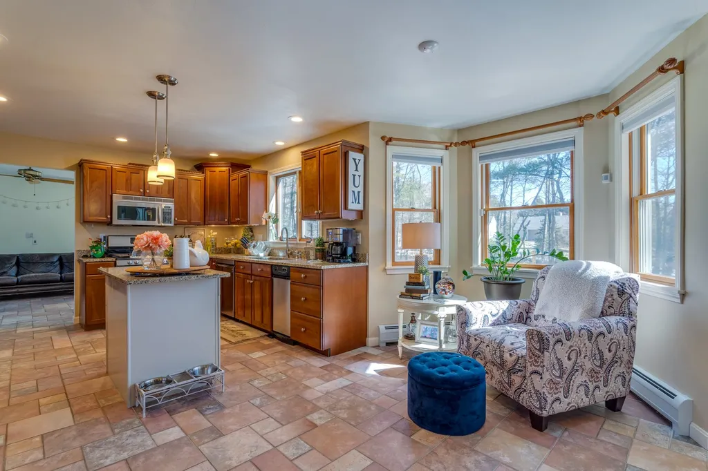 26 Sierra Ridge Road Eliot ME 03903