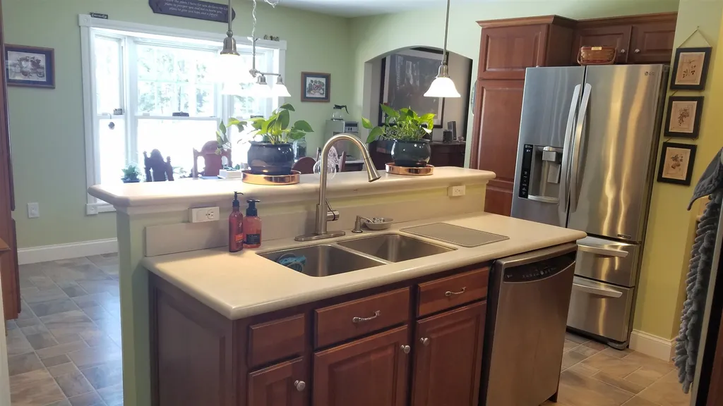 104 Champagne Circle Campton NH 03223