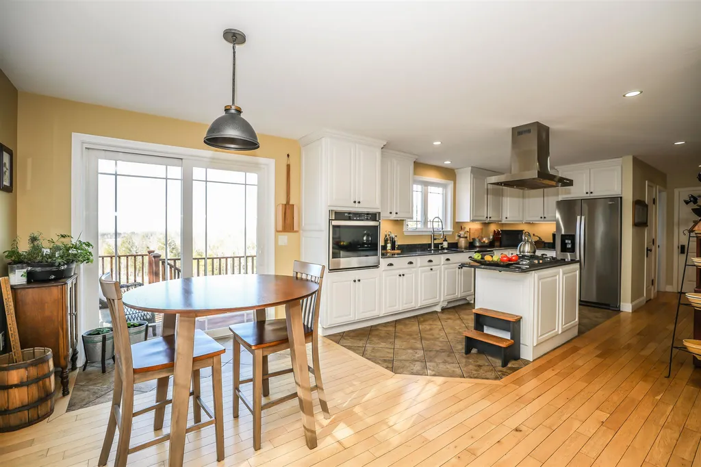 4 Carpenter Road Barnstead NH 03218
