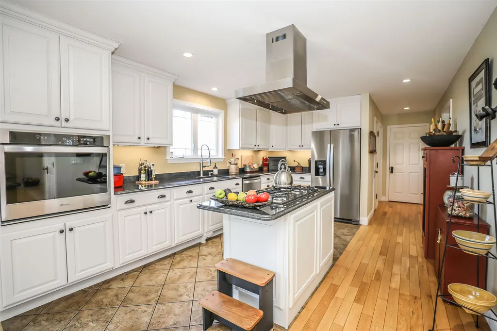 4 Carpenter Road Barnstead NH 03218