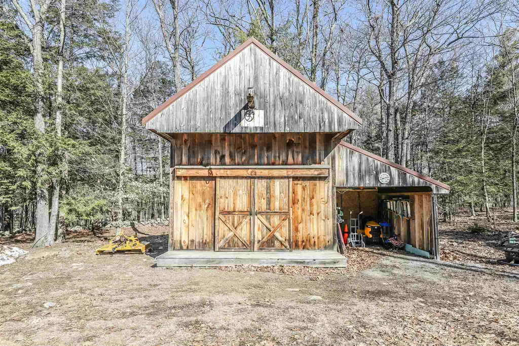 4 Carpenter Road Barnstead NH 03218