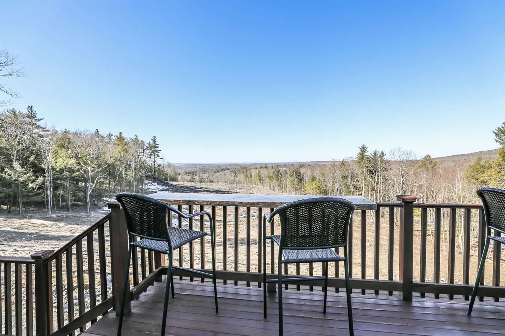 4 Carpenter Road Barnstead NH 03218