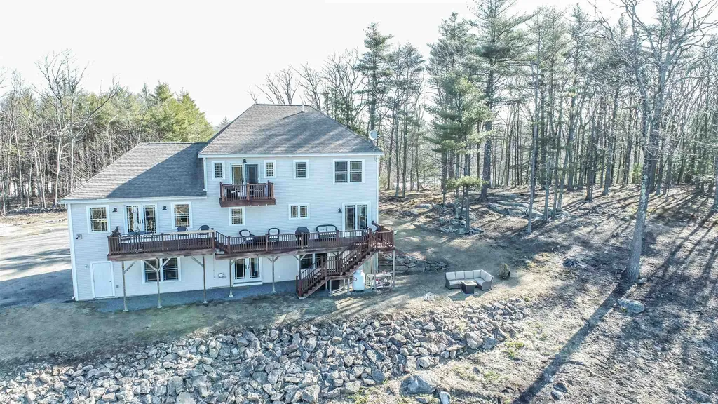 4 Carpenter Road Barnstead NH 03218