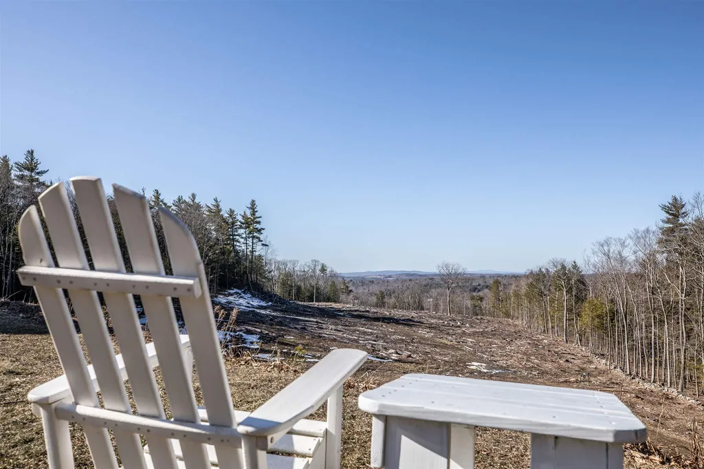 4 Carpenter Road Barnstead NH 03218