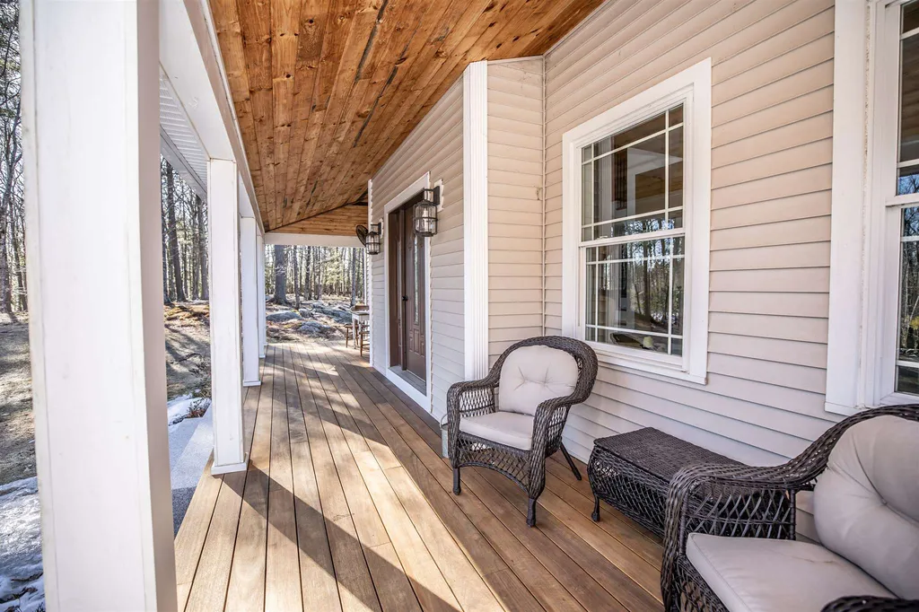 4 Carpenter Road Barnstead NH 03218