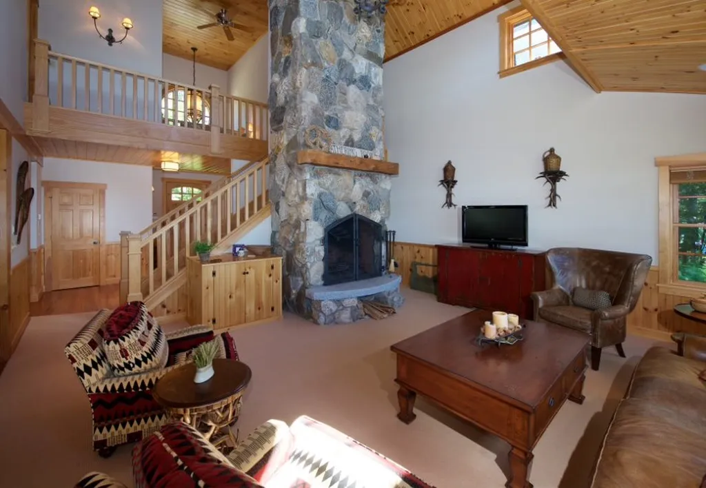 101 Shore Road Gilford NH 03249