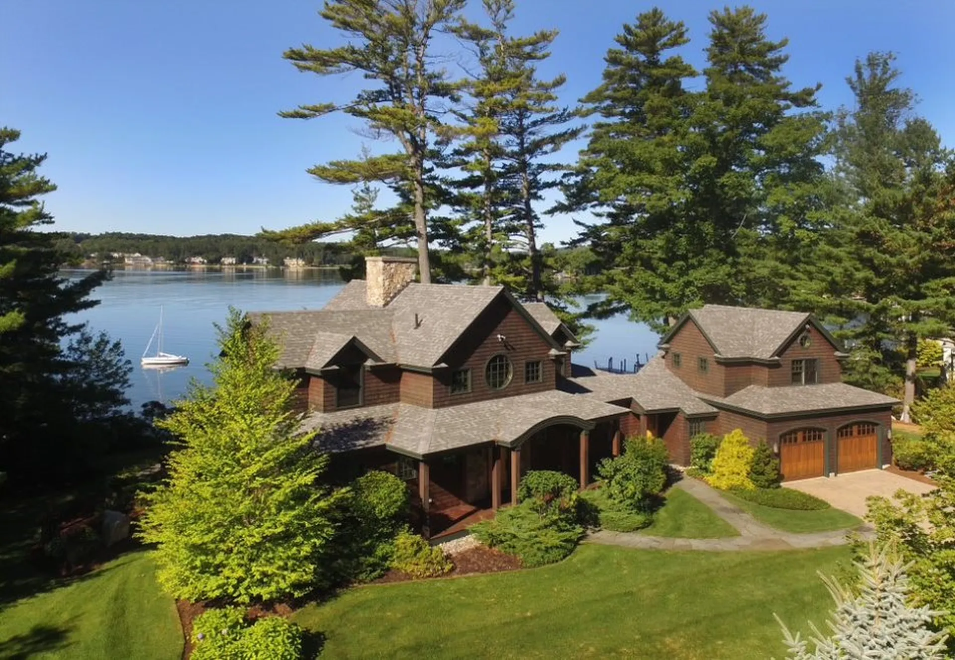 101 Shore Road Gilford NH 03249