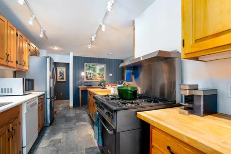 999 Moulton Lane Stowe VT 05672