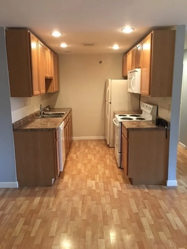 537 Abbott Farm Lane Hudson NH 03051