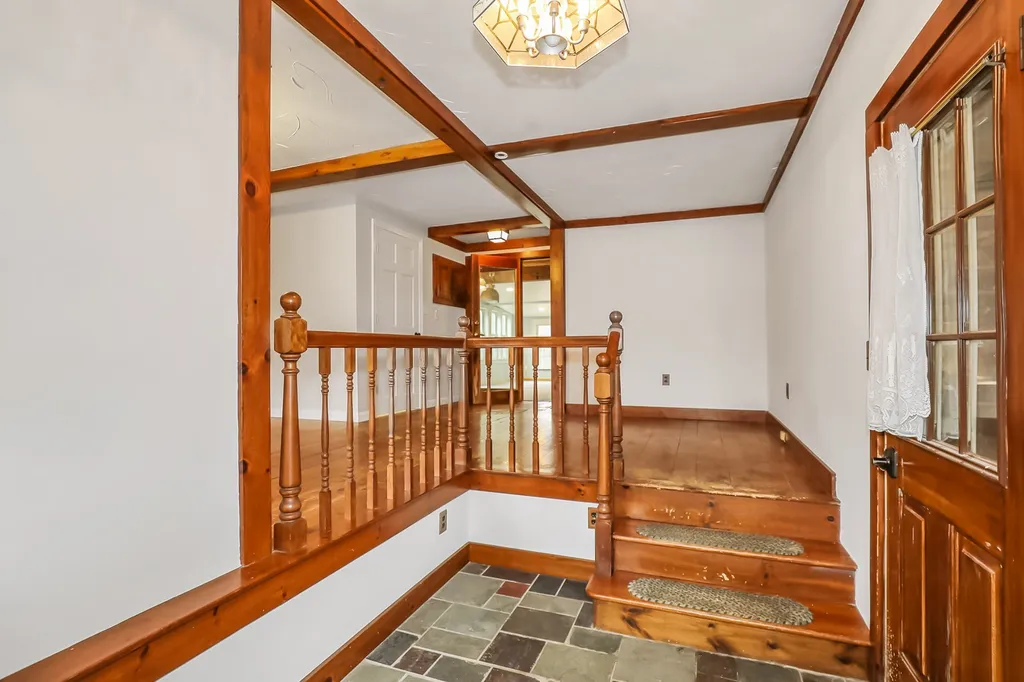 28 Old Mont Vernon Road Amherst NH 03031