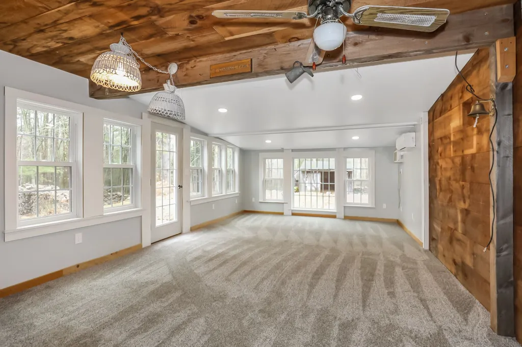 28 Old Mont Vernon Road Amherst NH 03031
