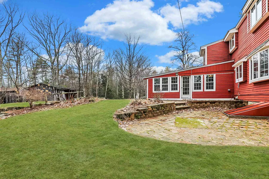 28 Old Mont Vernon Road Amherst NH 03031