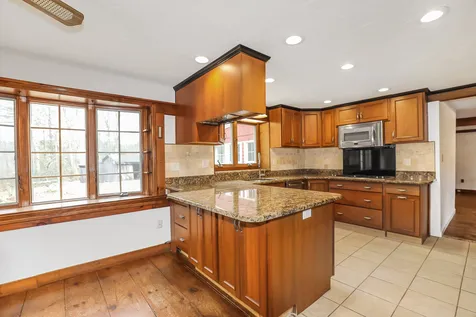 28 Old Mont Vernon Road Amherst NH 03031