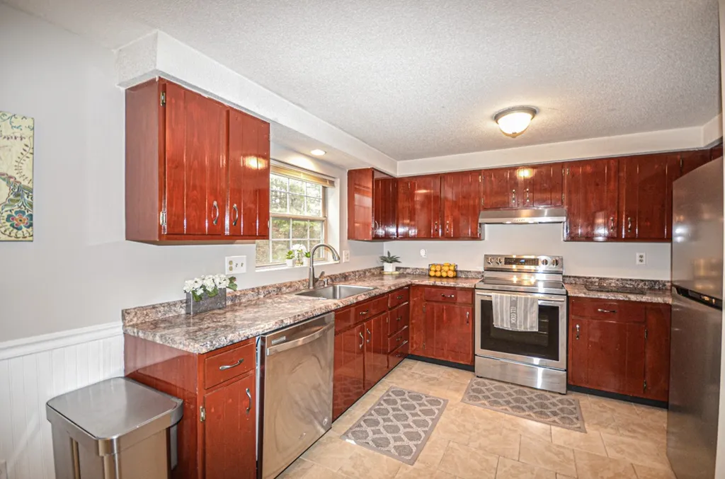 79 East Ridge Road Merrimack NH 03054