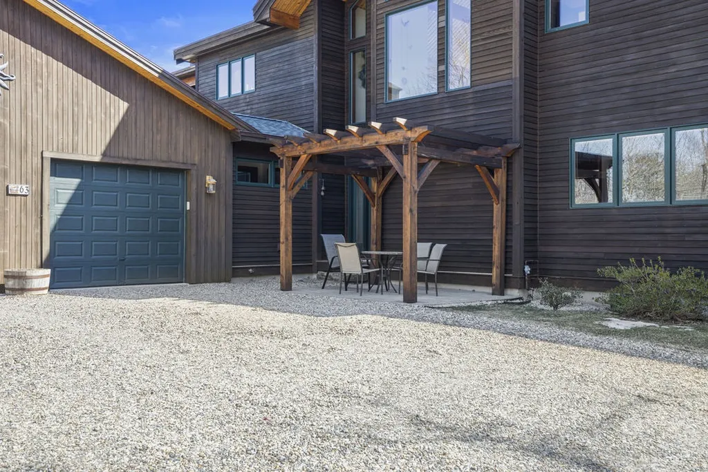 63 Ossipee Road York ME 03902