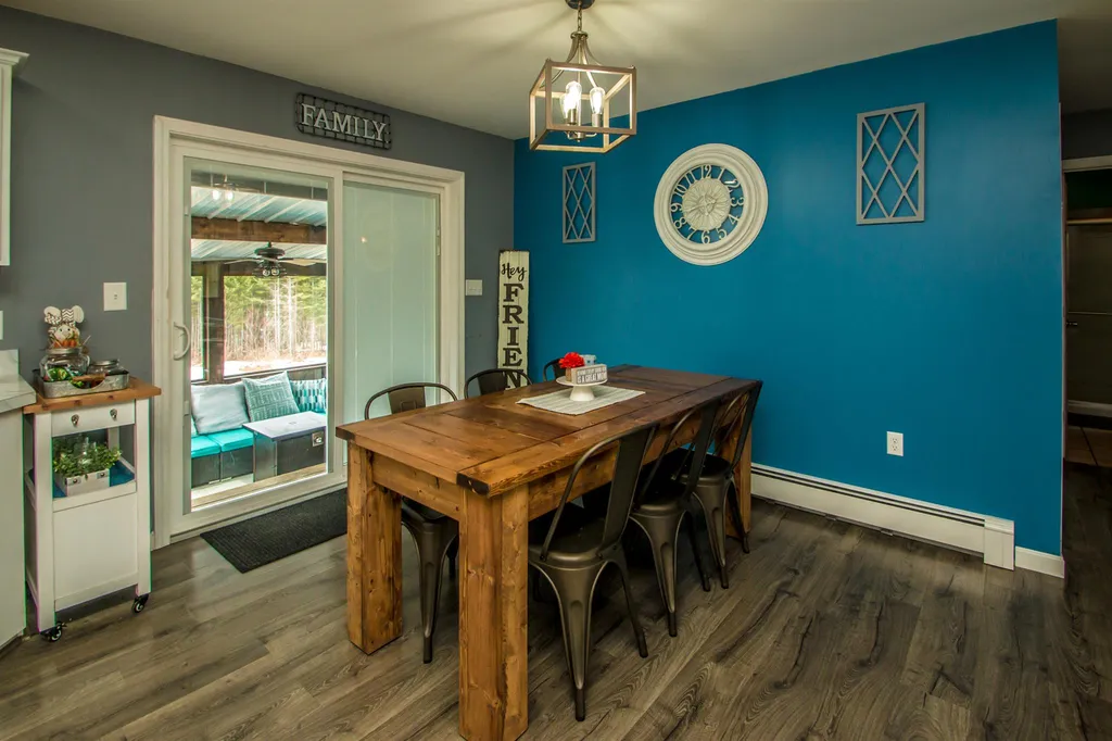 9 Hoopers Drive Lancaster NH 03584