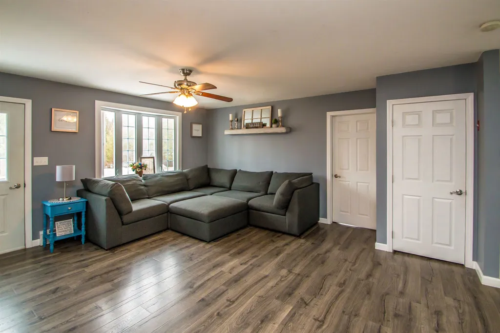 9 Hoopers Drive Lancaster NH 03584