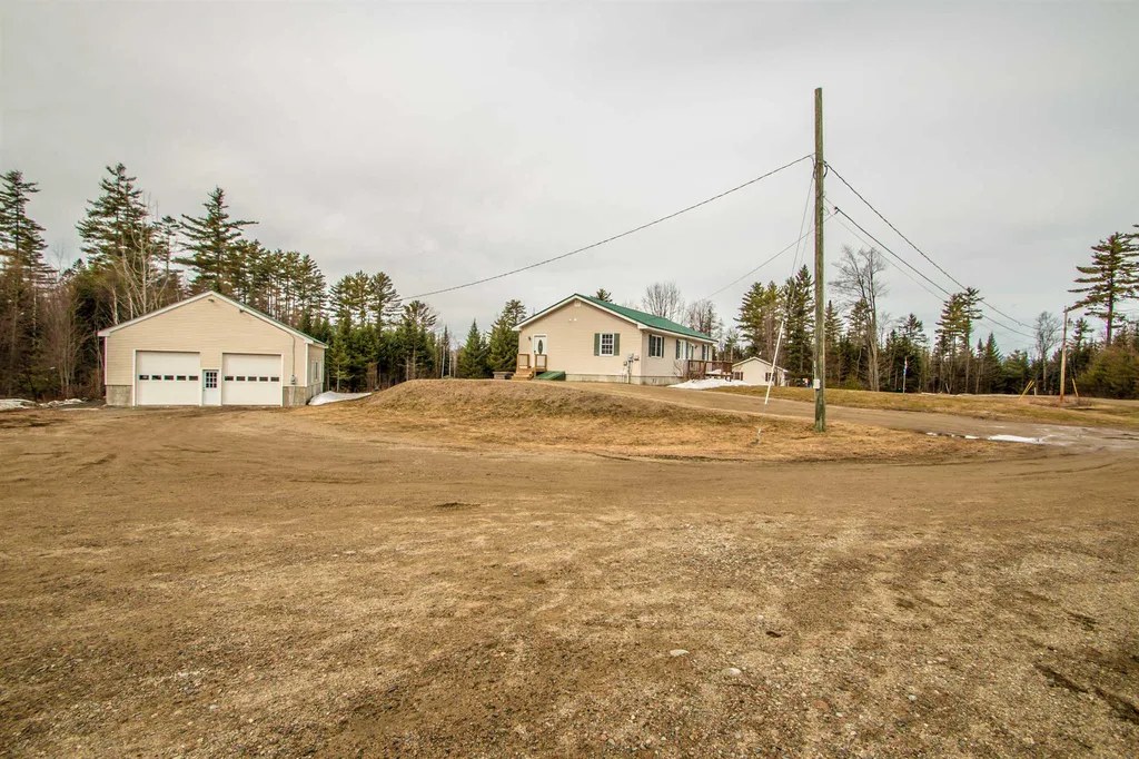 9 Hoopers Drive Lancaster NH 03584