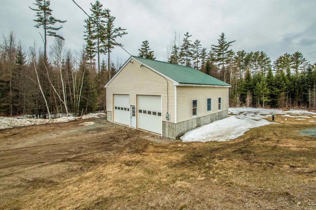 9 Hoopers Drive Lancaster NH 03584