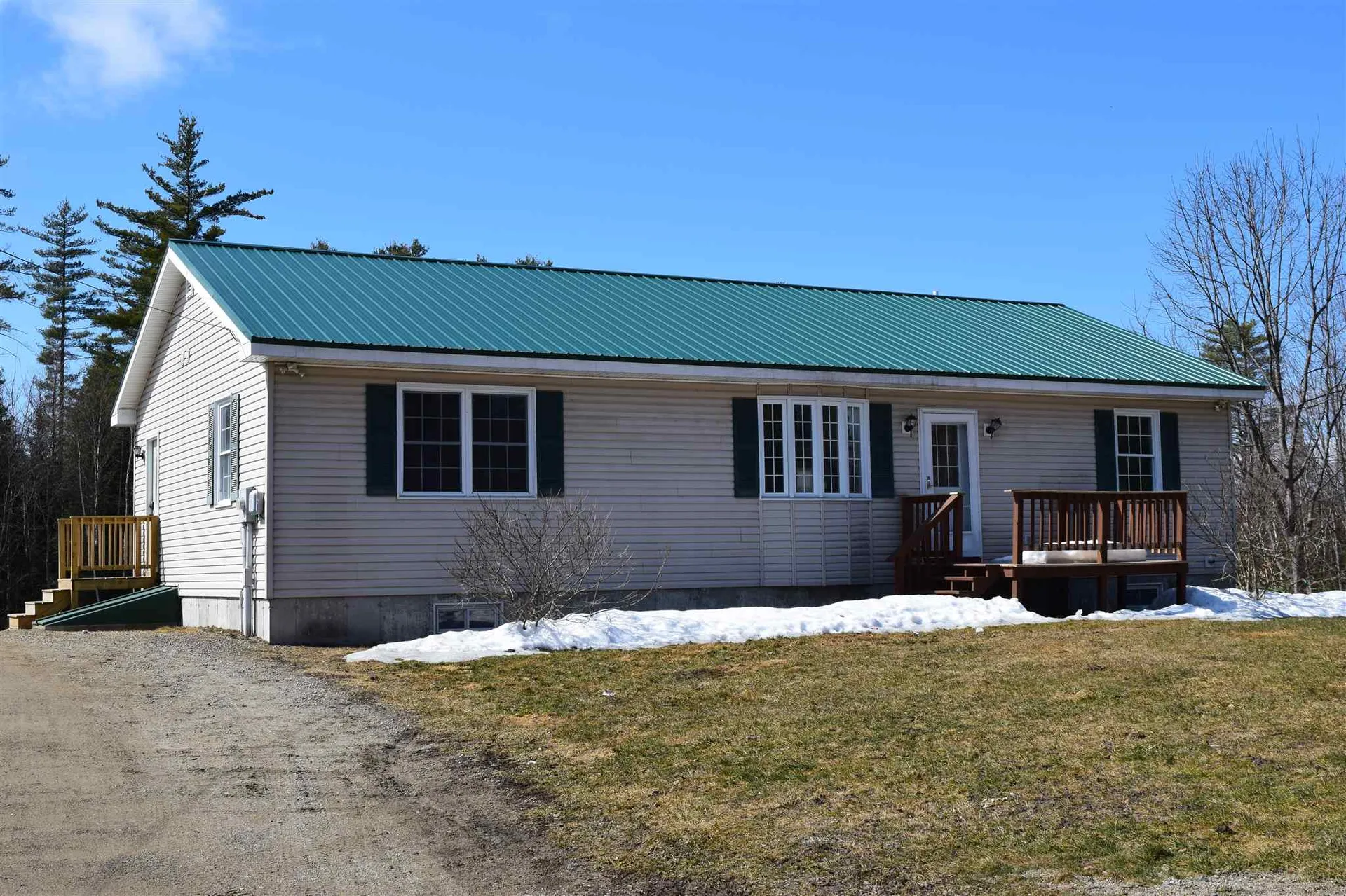 9 Hoopers Drive Lancaster NH 03584