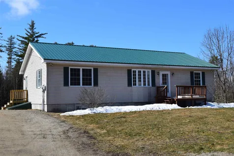 9 Hoopers Drive Lancaster NH 03584