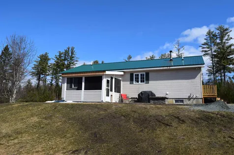 9 Hoopers Drive Lancaster NH 03584