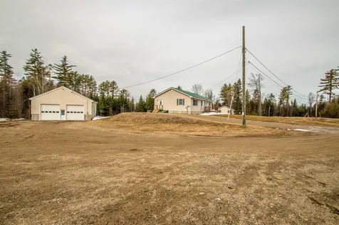 9 Hoopers Drive Lancaster NH 03584
