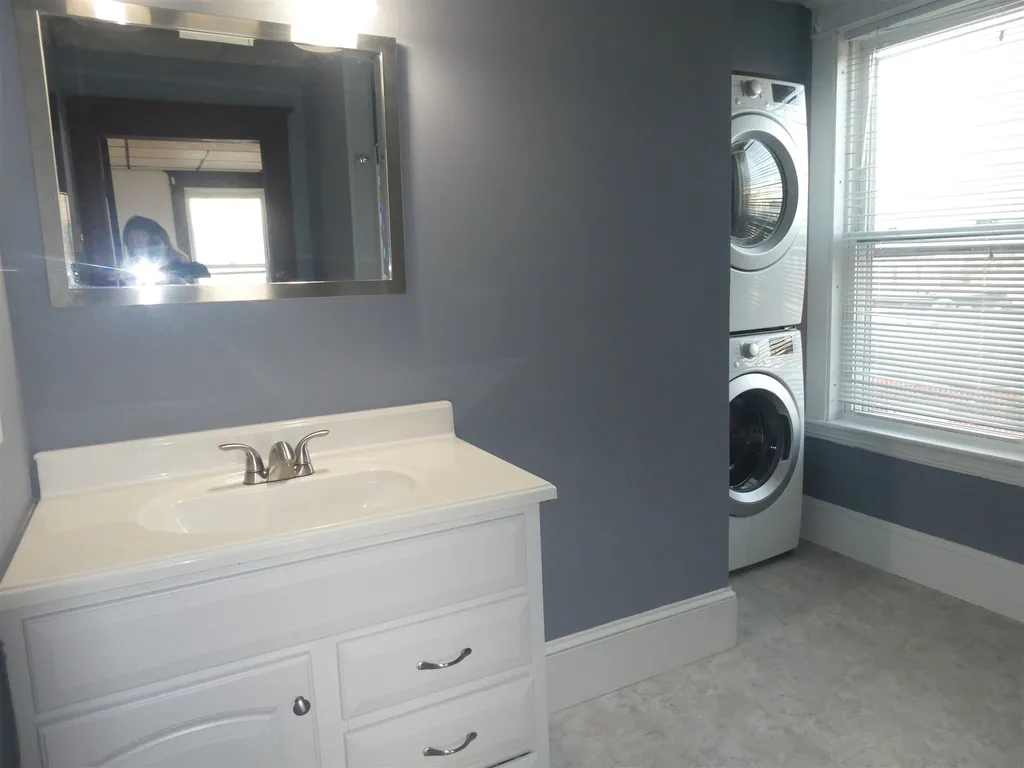 551 Silver Street Manchester NH 03103