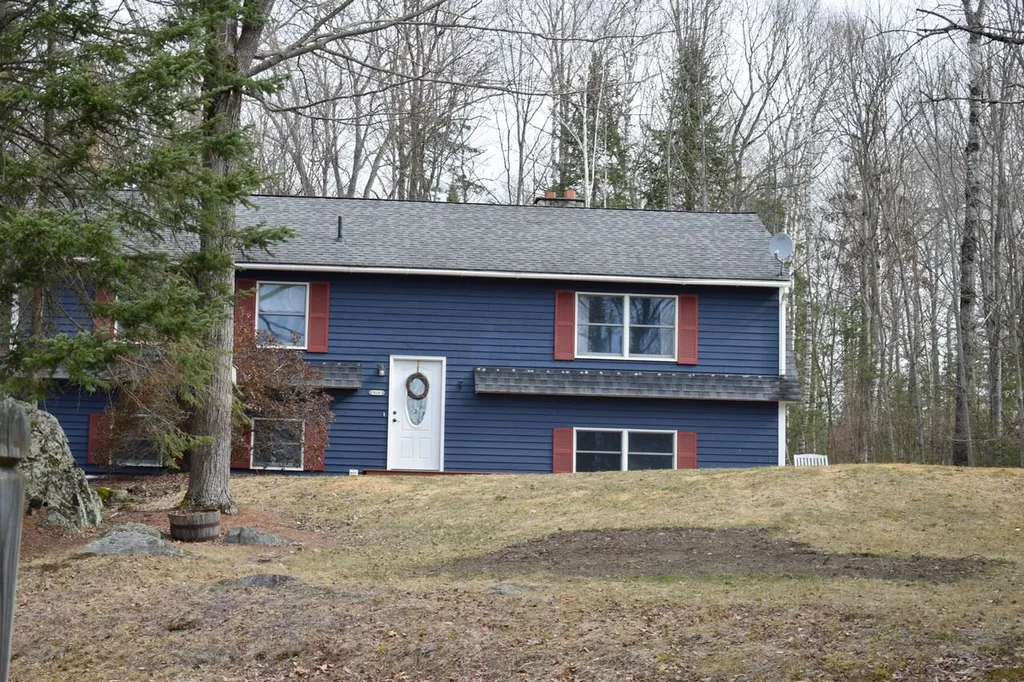 20 Blackberry Lane Lancaster NH 03584