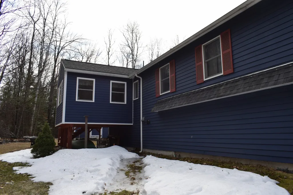 20 Blackberry Lane Lancaster NH 03584