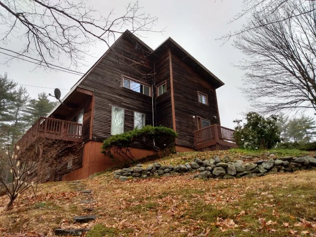 17 Bob White Drive Kingston NH 03848