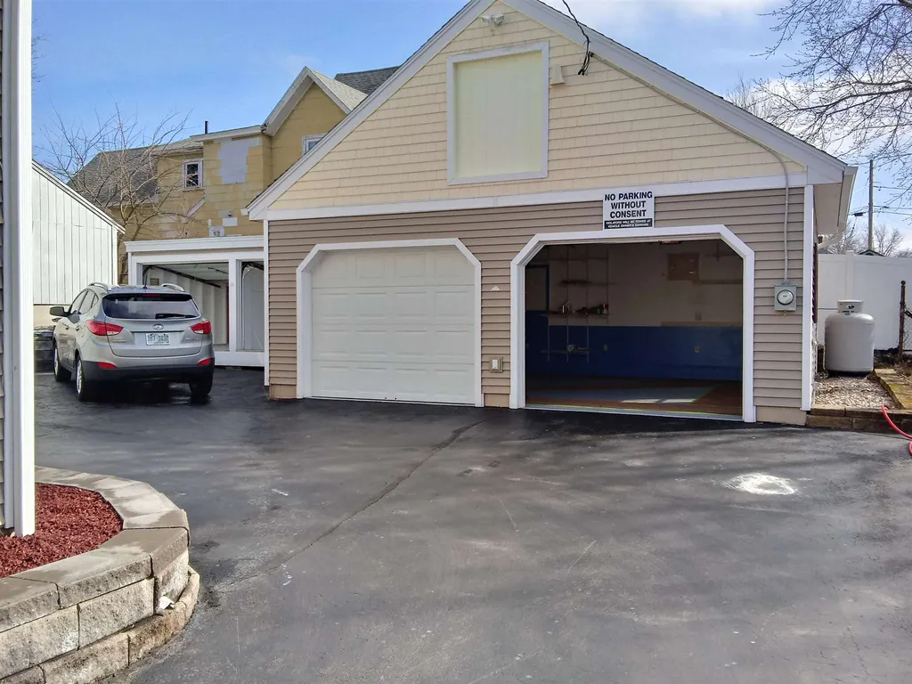 811 Dix Street Manchester NH 03103