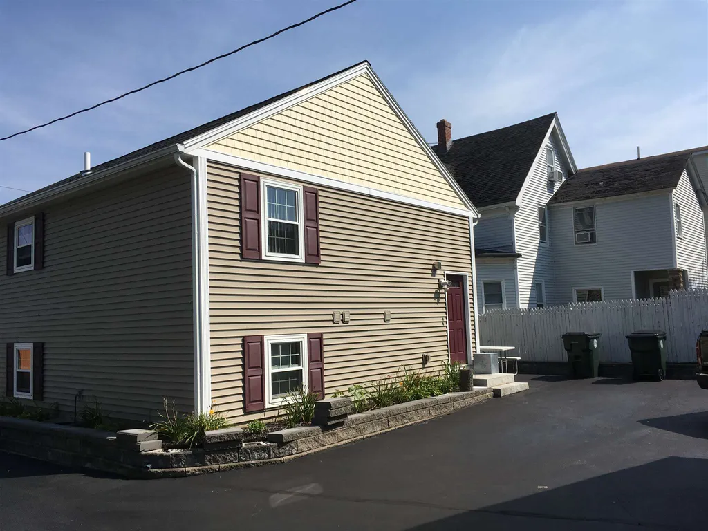 811 Dix Street Manchester NH 03103