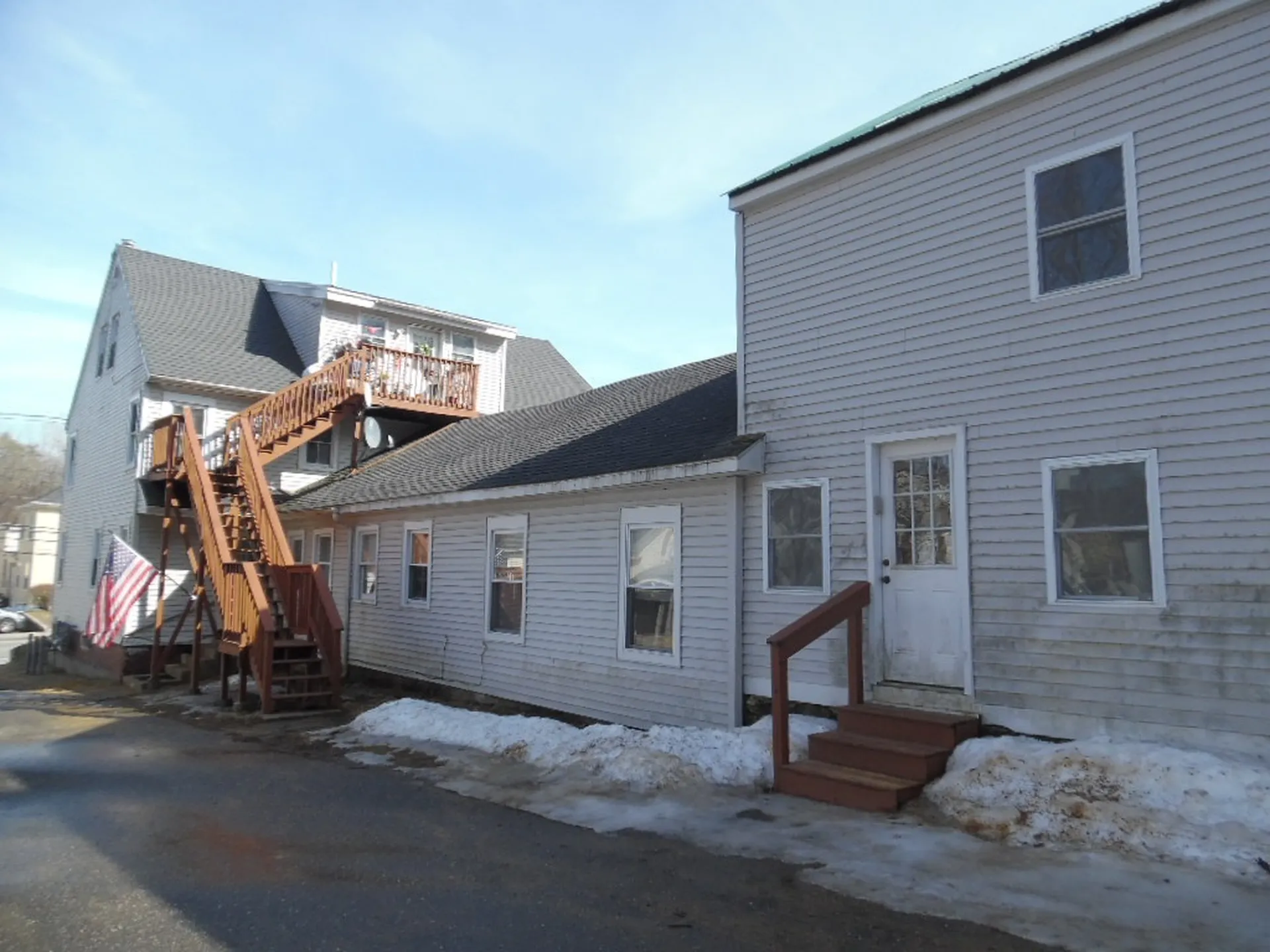 156 /162 North Main Street Franklin NH 03235