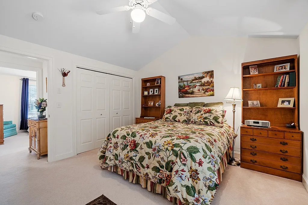 22 Dixon Drive Litchfield NH 03052