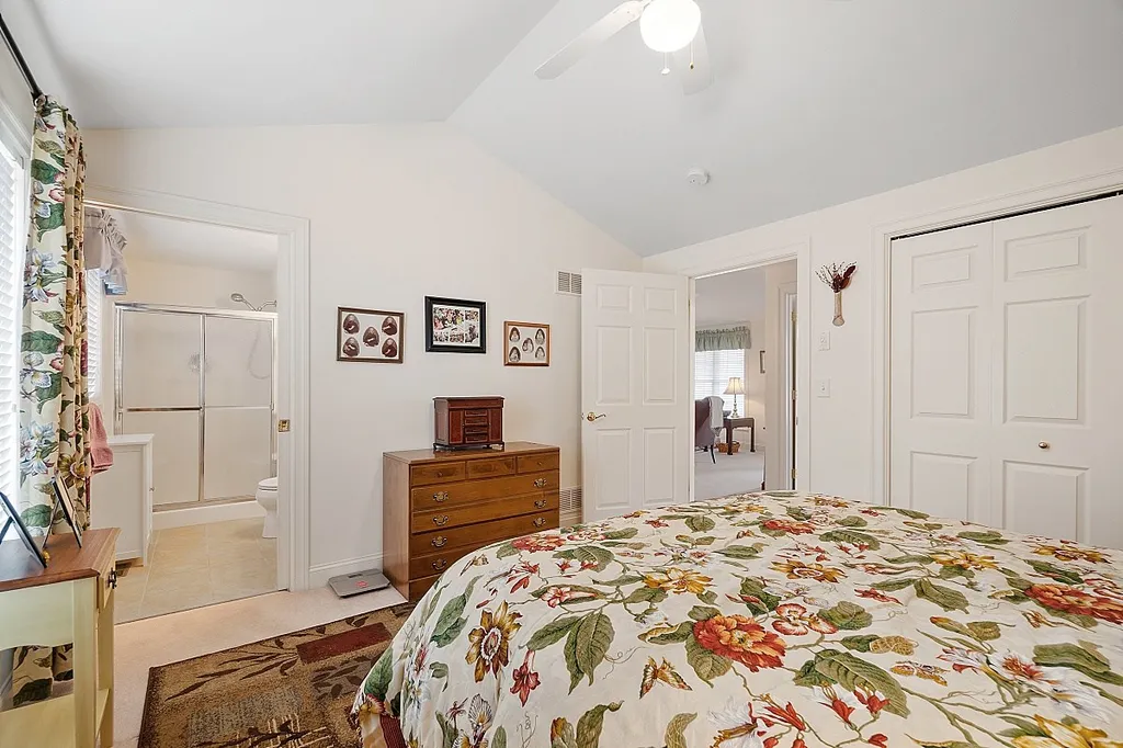 22 Dixon Drive Litchfield NH 03052