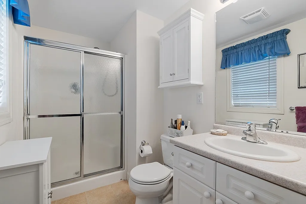 22 Dixon Drive Litchfield NH 03052