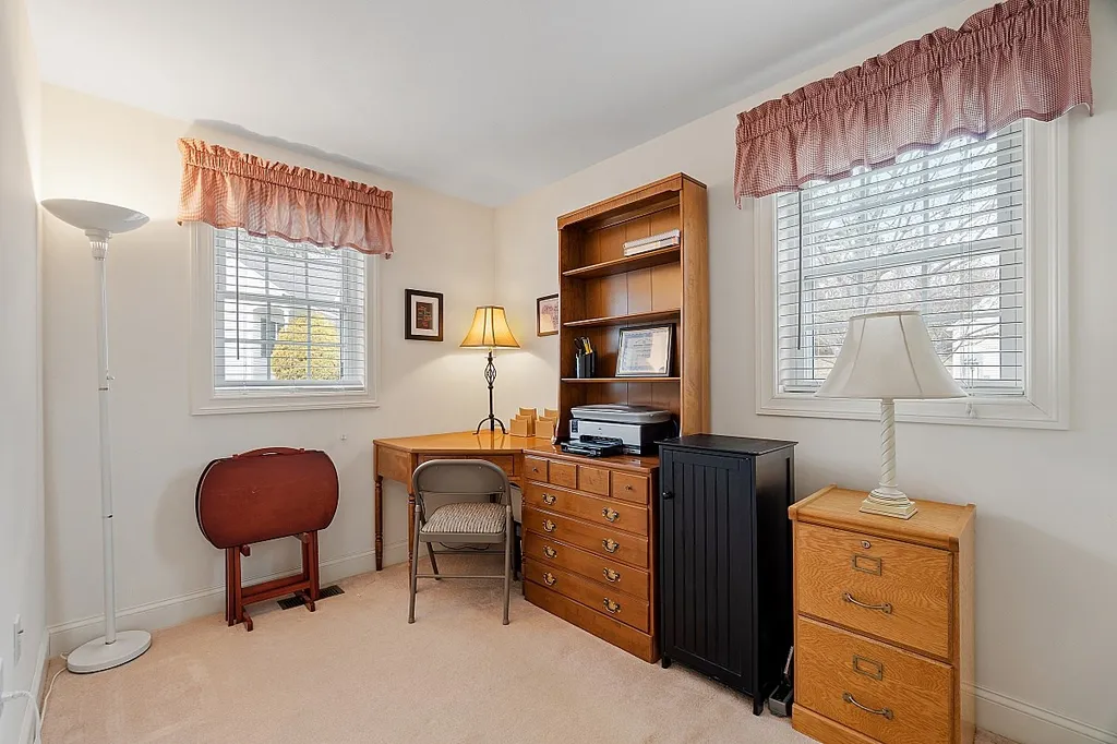 22 Dixon Drive Litchfield NH 03052