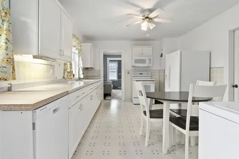 41 S Main Street Seabrook NH 03874