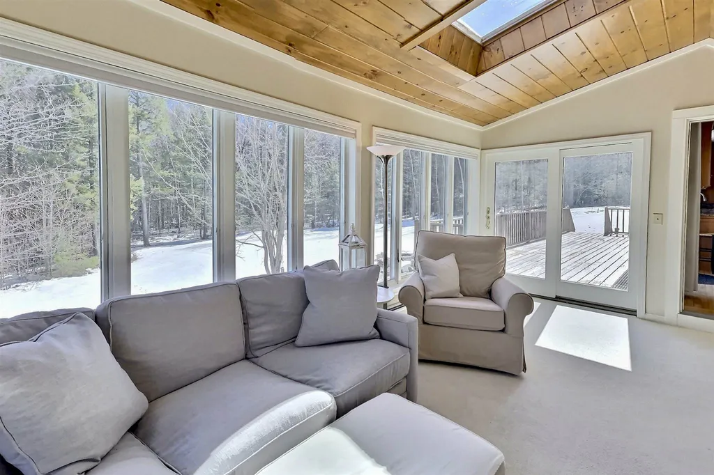 226 Hall Farm Road New London NH 03257