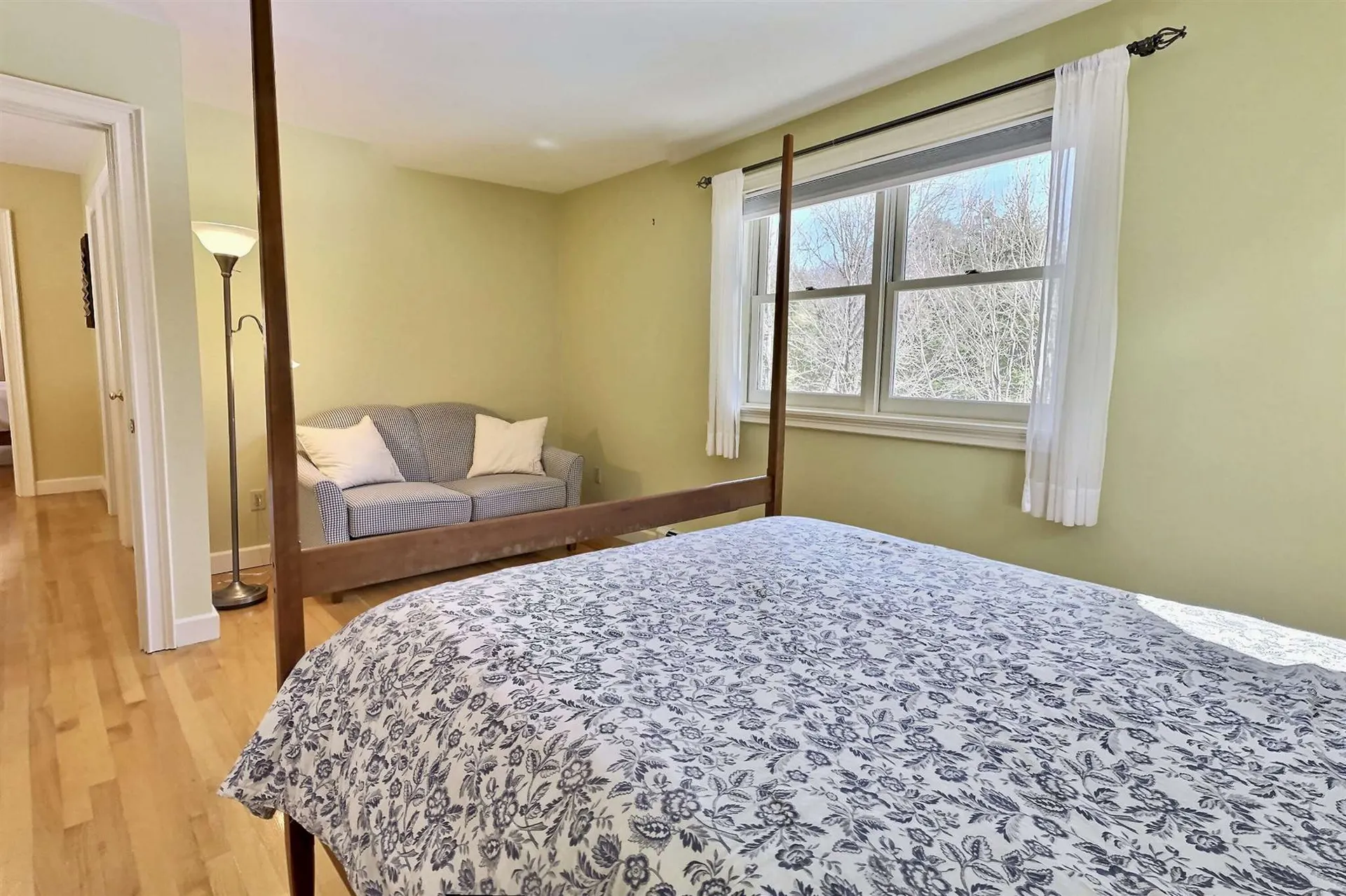226 Hall Farm Road New London NH 03257
