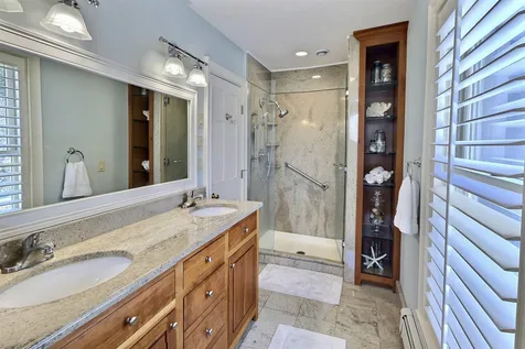 226 Hall Farm Road New London NH 03257