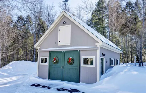 226 Hall Farm Road New London NH 03257