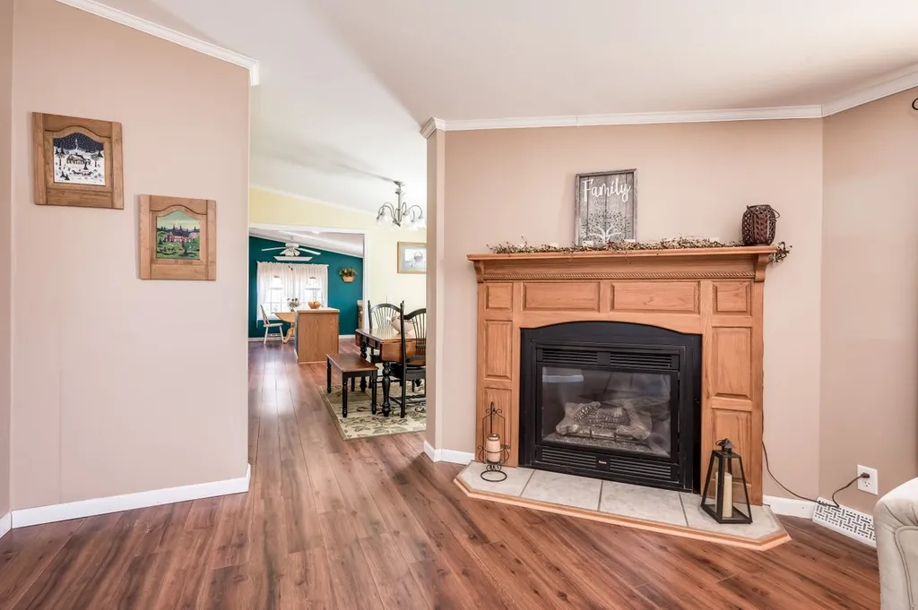 57 Tarah Way Fremont NH 03044