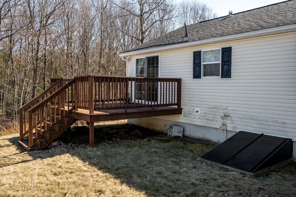 57 Tarah Way Fremont NH 03044